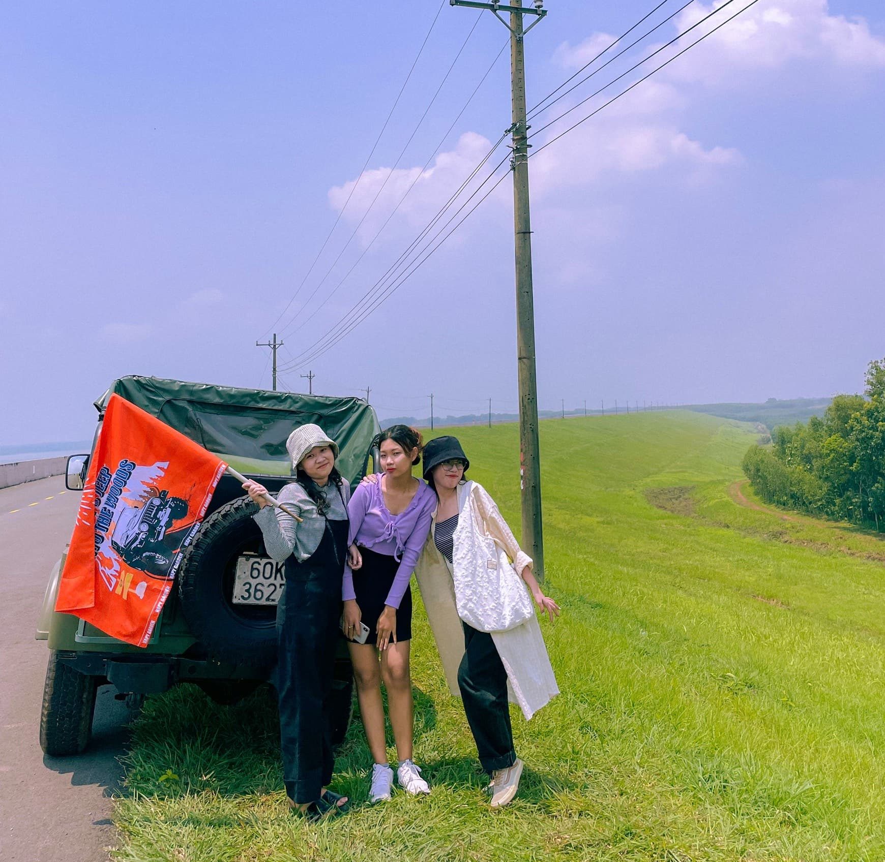 Napy's Jeep - Into the woods