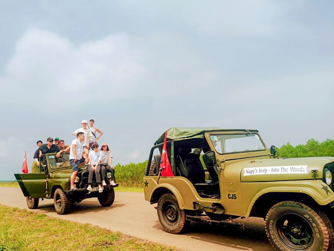 Napy's Jeep - Into the woods